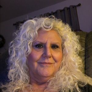 Meet your Posher, Rhonda